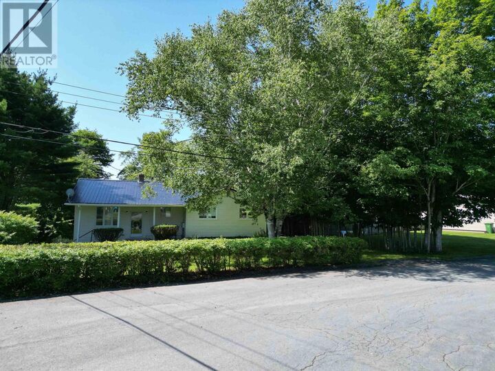 Property Photo:  110 Maple Boulevard  NS B2N 4N3 