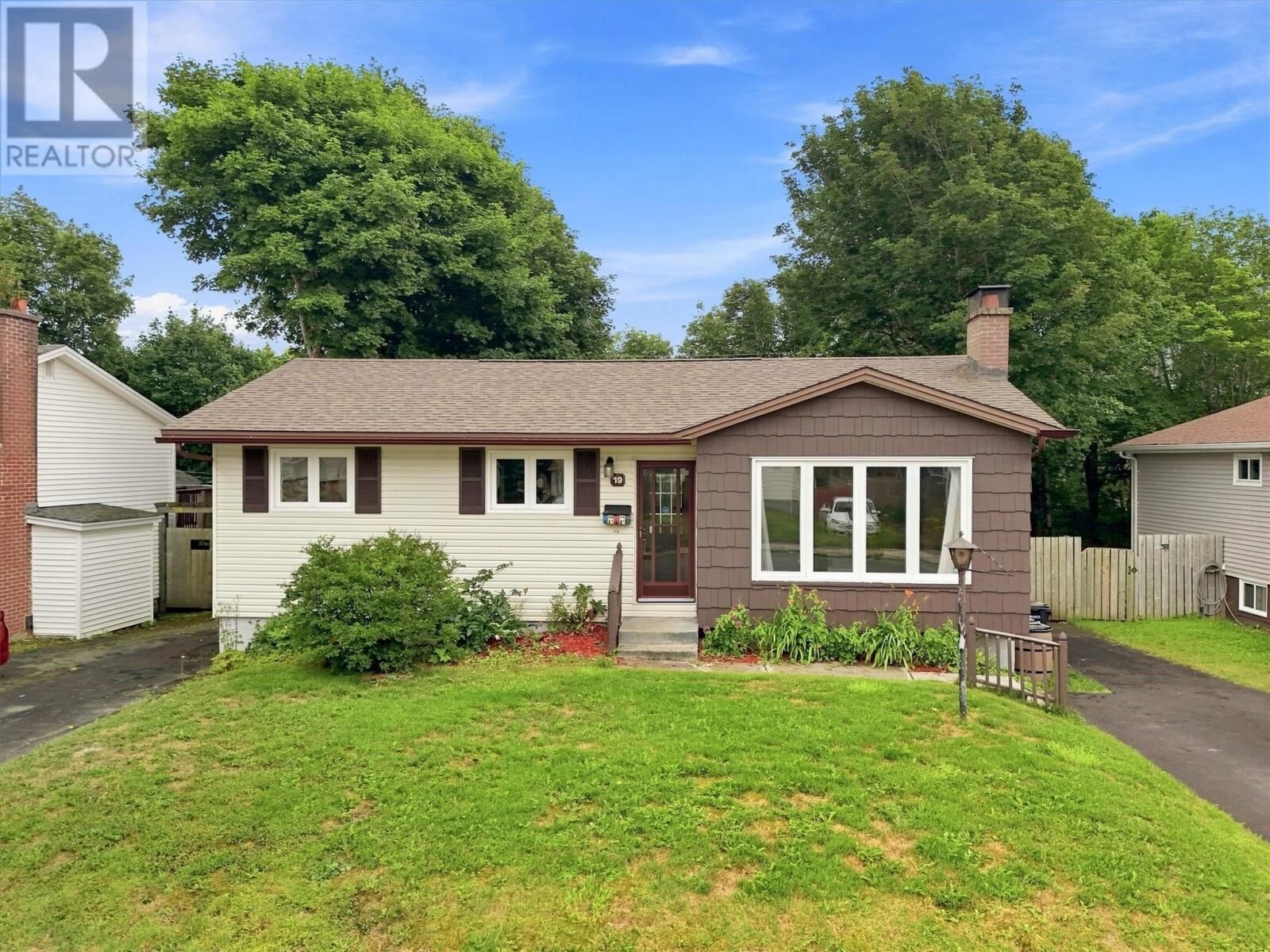 Property Photo:  19 Knowling Street  NL A1E 2N8 