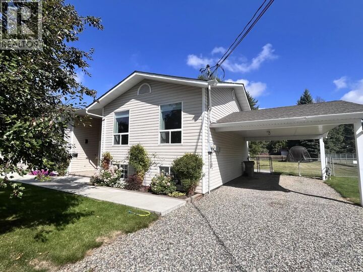 Property Photo: 2210 Gassoff Road BC V2J 4E6