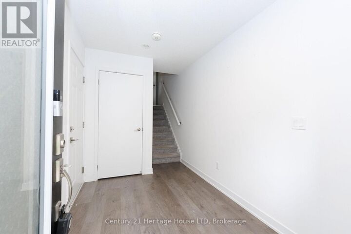 Property Photo:  1121 Cooke Boulevard 55  ON L7T 0C3 