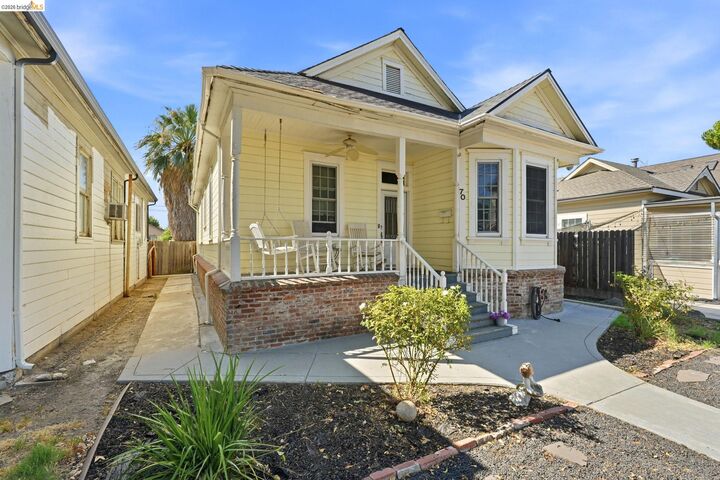 Property Photo:  70 E 7th St  CA 95376 