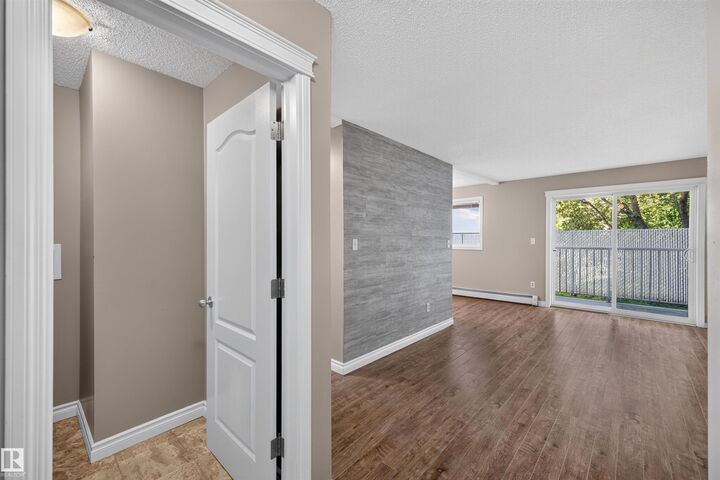 Property Photo: 4616 47 Street 4 AB T9E 4P1