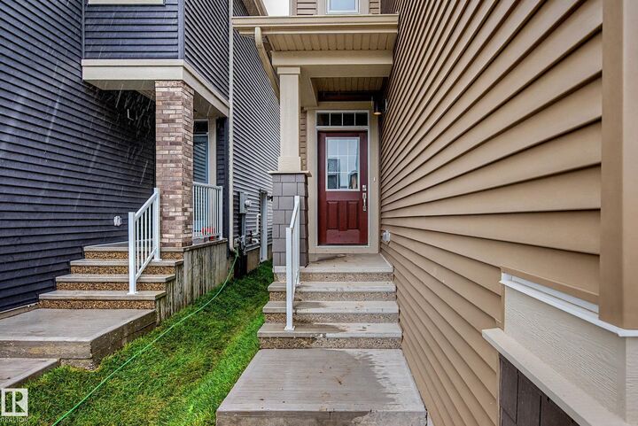 Property Photo:  5435 Hawthorn Run SW  AB T6X 3K5 