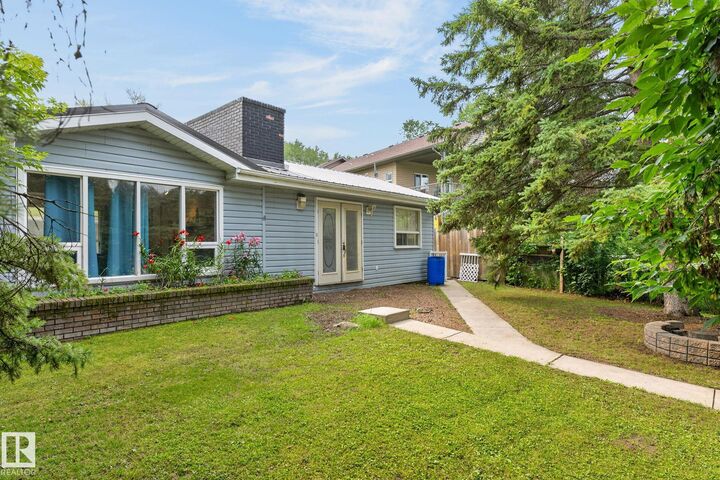 Property Photo: 351 Smith Crescent AB T7Z 2T9