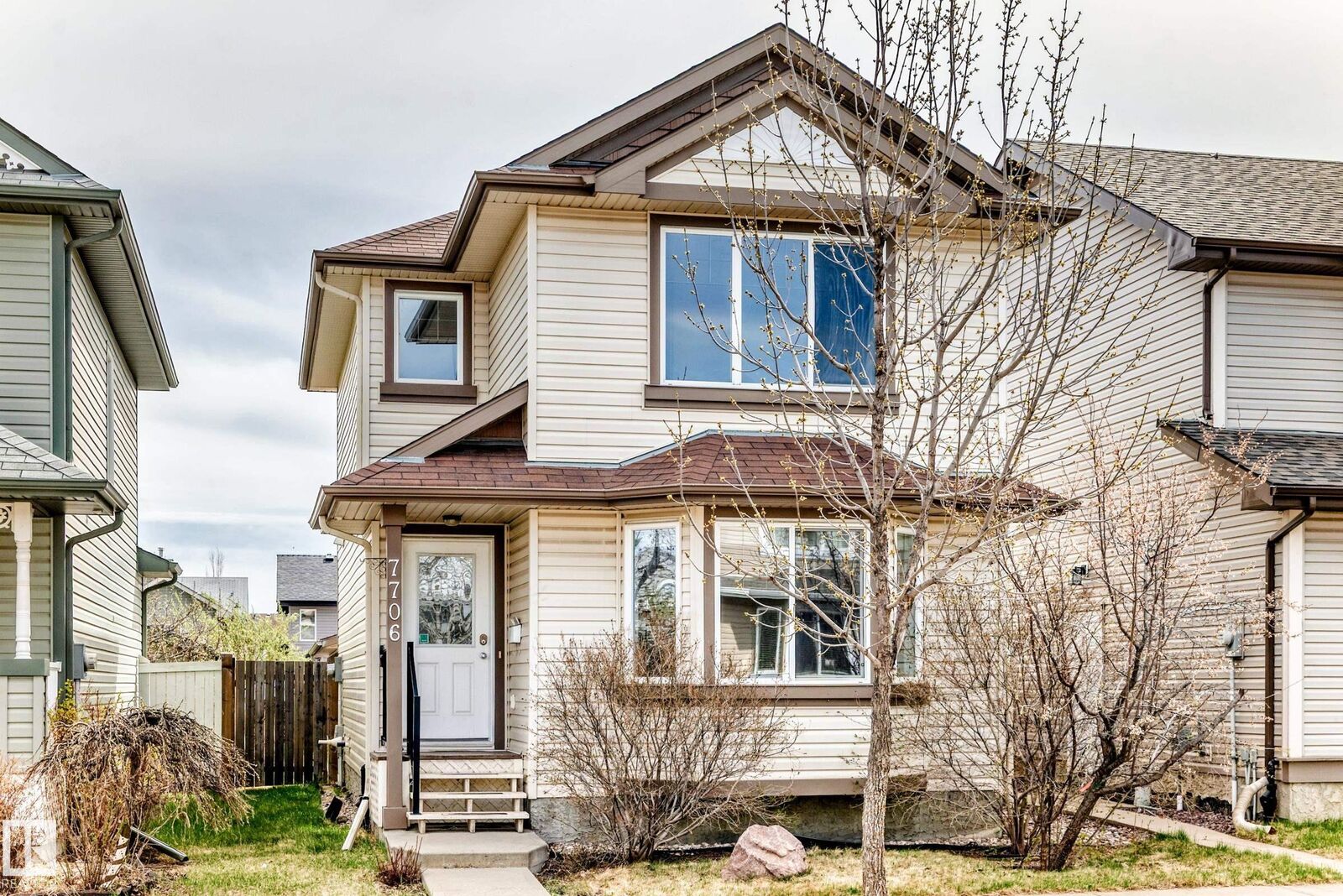 Property Photo: 7706 Schmid Crescent NW AB T6R 0K6