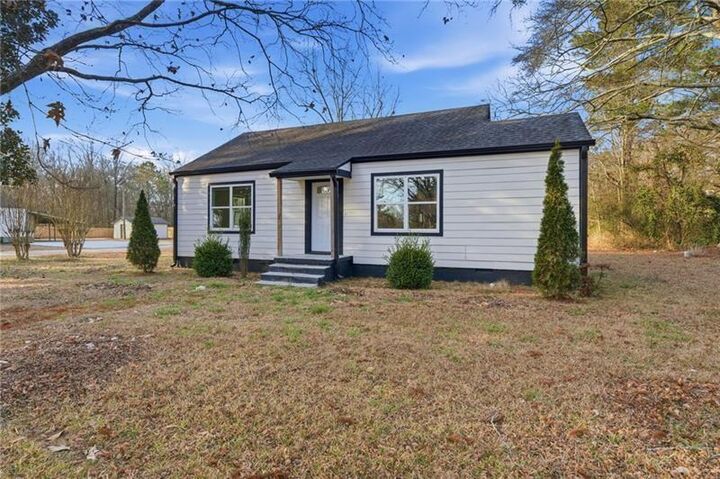 Property Photo: 303 Glen Iris Drive GA 30655