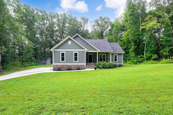 Property Photo: 82 Golf Villa Drive TN 37327