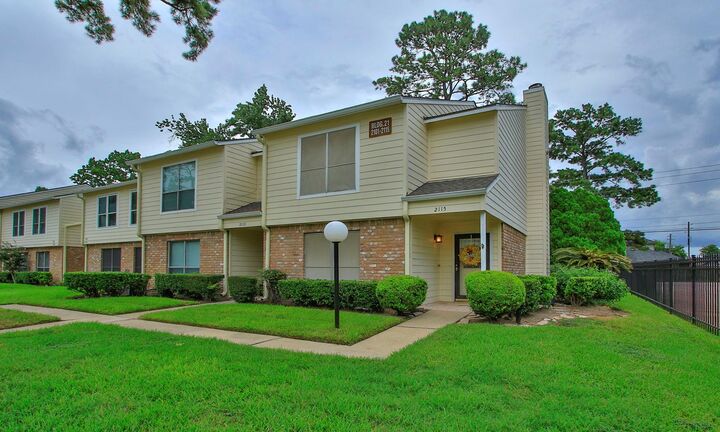Property Photo: 14555 Wunderlich Drive 2115 TX 77069