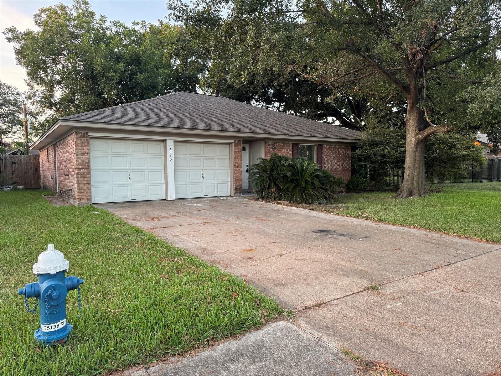 Property Photo:  6210 Autumn Arbor Drive  TX 77092 