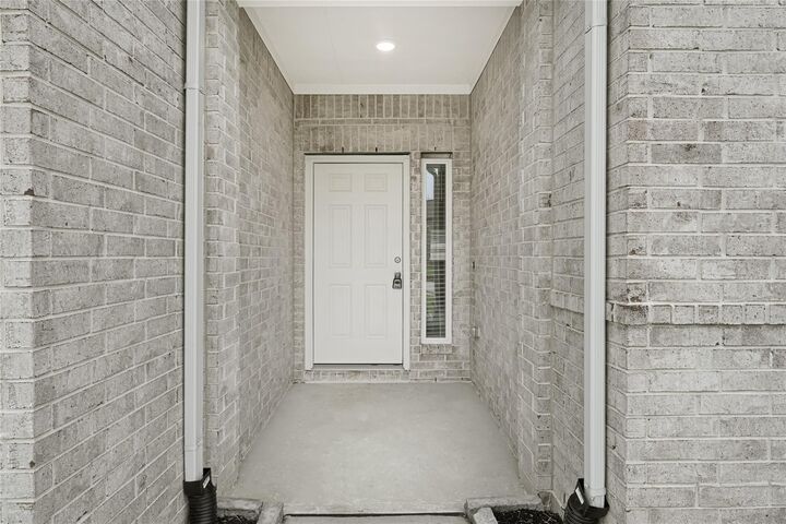 Property Photo:  2106 Spring Hollow Drive  TX 77521 