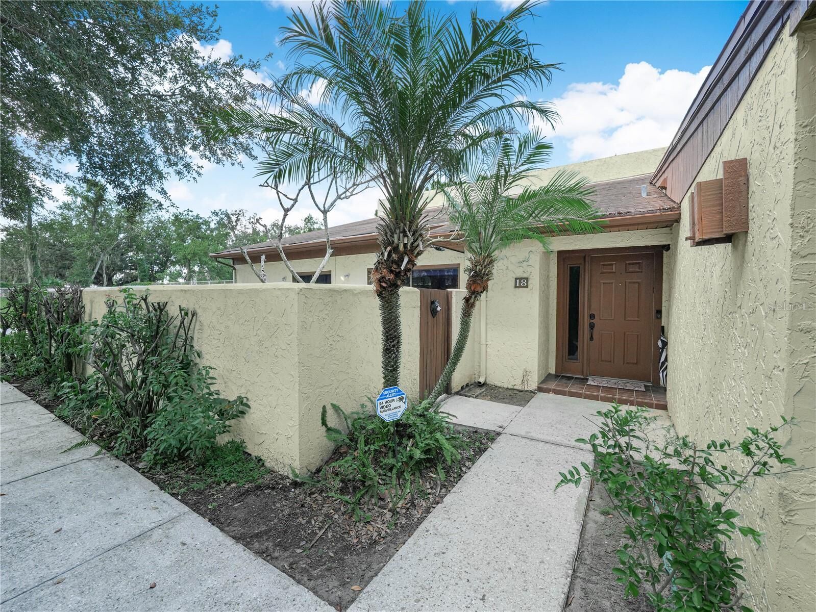 Property Photo:  1880 N Crystal Lake Drive 18  FL 33801 