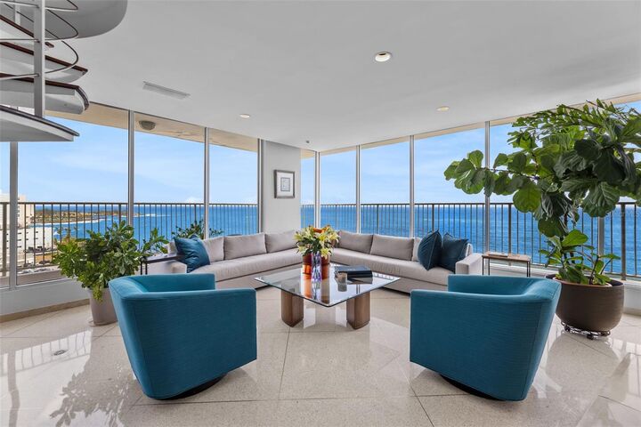 Property Photo: 1035 Ashford Avenue West Ph-B PR 00907