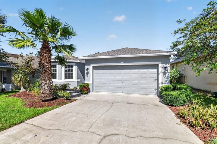 Property Photo:  345 Red Kite Drive  FL 34736 
