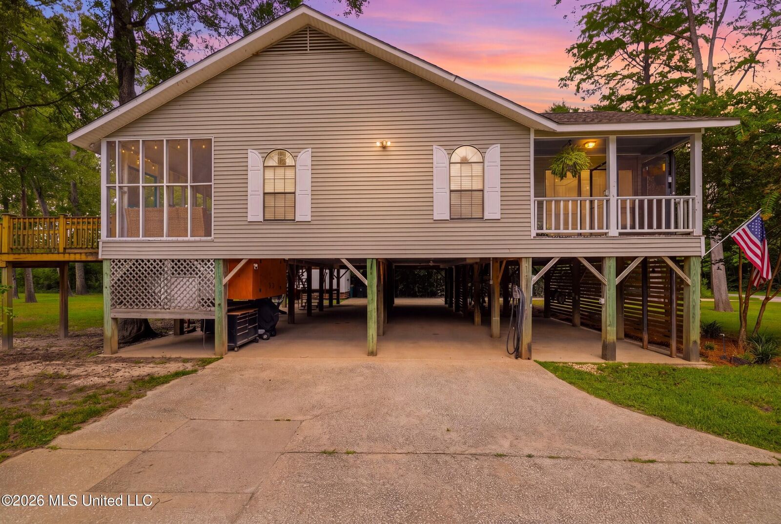 Property Photo:  2033 Pascagoula River Road  MS 39562 
