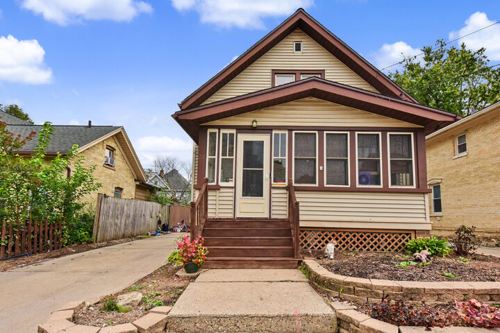 Property Photo: 211 N 10th St WI 53094