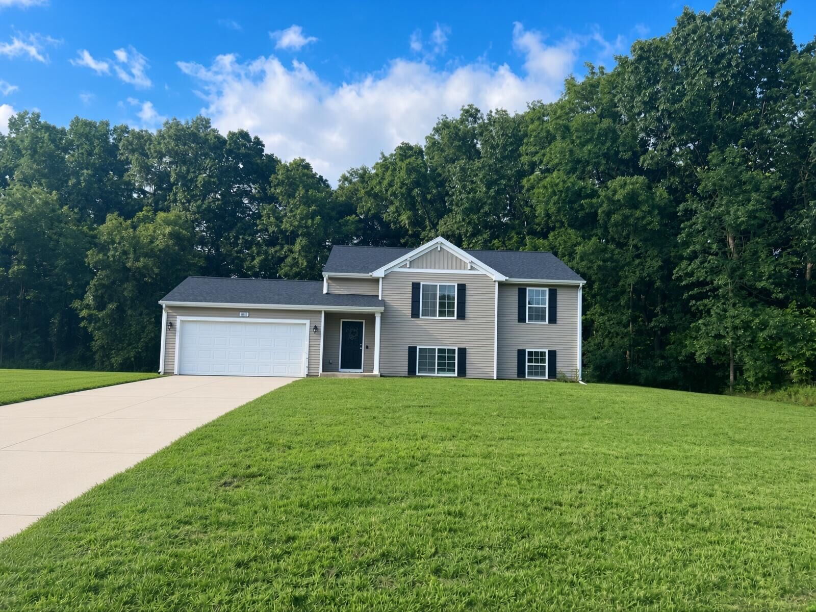 Property Photo:  1493 Drew Drive  MI 49120 