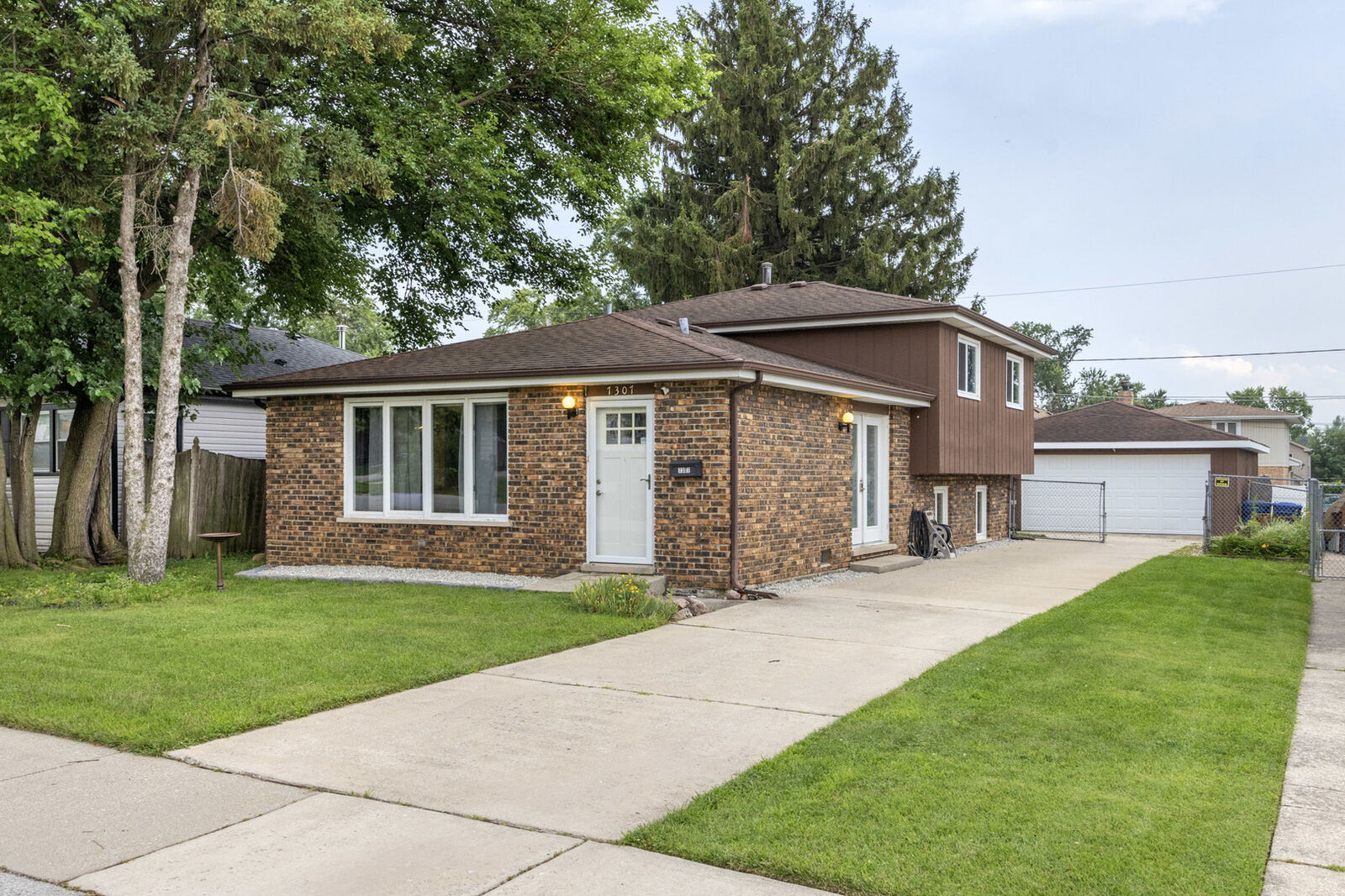 Property Photo:  7307 W 113th Place  IL 60482 