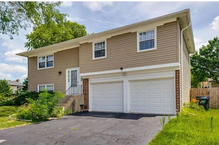 Property Photo: 4625 Huntington Boulevard IL 60192
