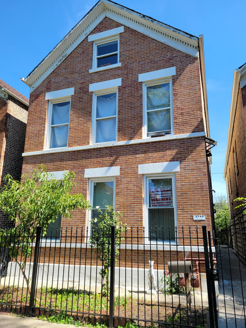 Property Photo:  2741 S Trumbull Street 1  IL 60623 