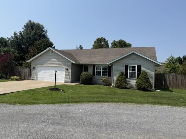 Property Photo:  403 Empress Lane  IL 62948 