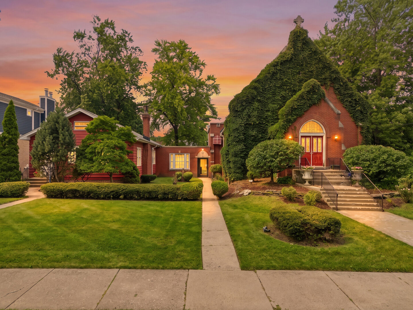 Property Photo:  6248 N Avondale Avenue  IL 60631 