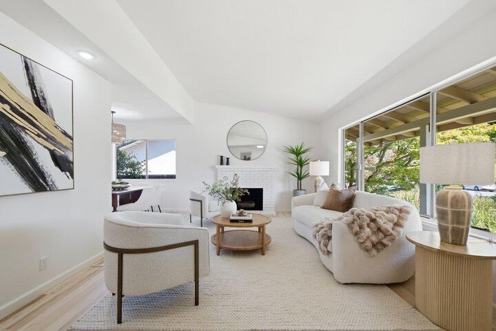 Property Photo:  709 Carlisle Way  CA 94087 
