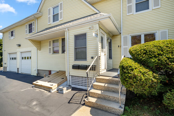 Property Photo:  164 Main Street  ME 04038 