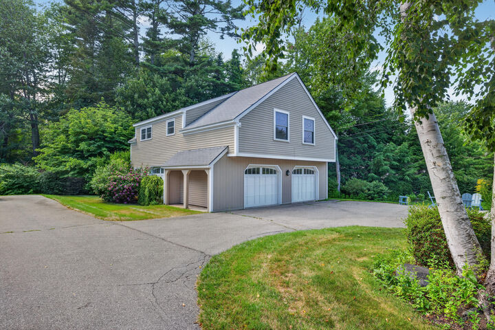 Property Photo:  217 & 219 Sea Road  ME 04043 