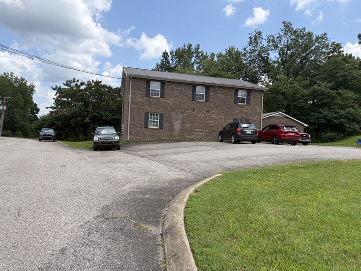 Property Photo: 104 Polk St TN 37096
