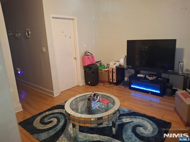 Property Photo:  554 Norwood Street  NJ 07018 