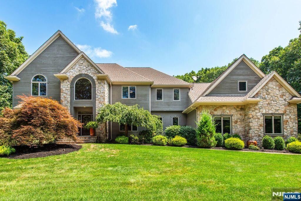 Property Photo:  2 Goldfinch  NJ 07405 
