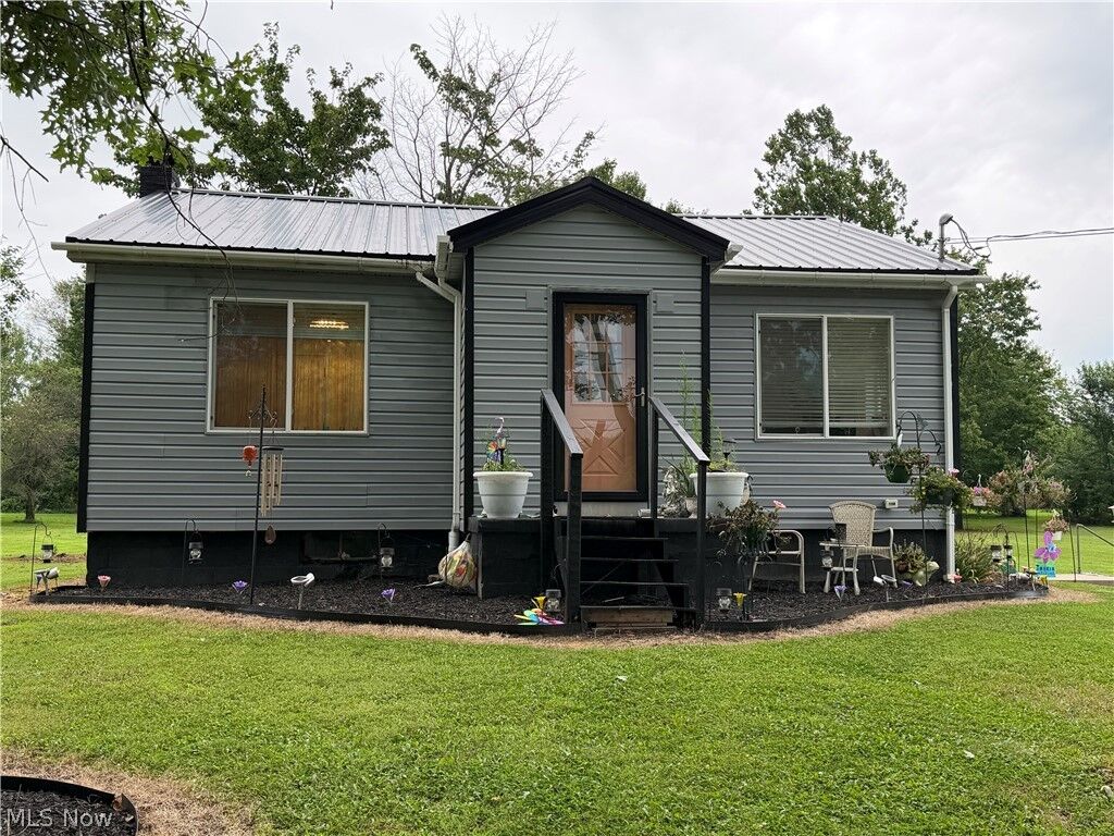 Property Photo: 7232 State Route 46 OH 44410