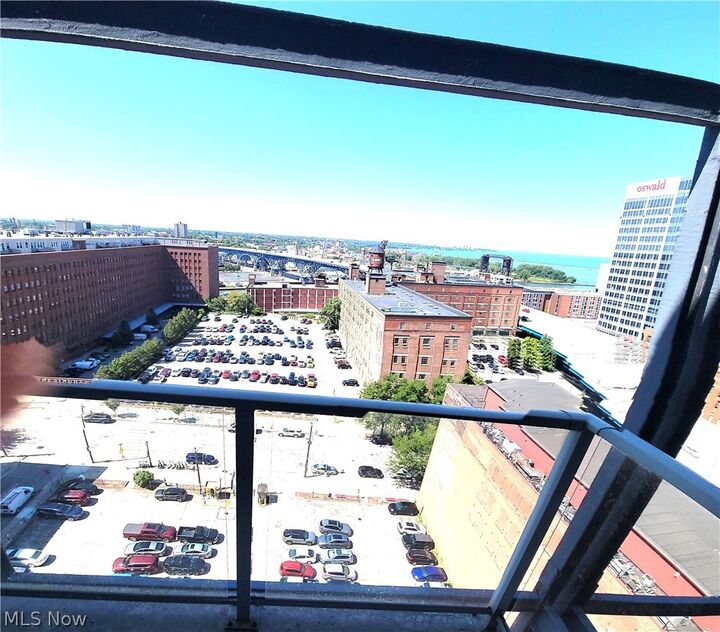 Property Photo: 701 W Lakeside Avenue 1107 OH 44113