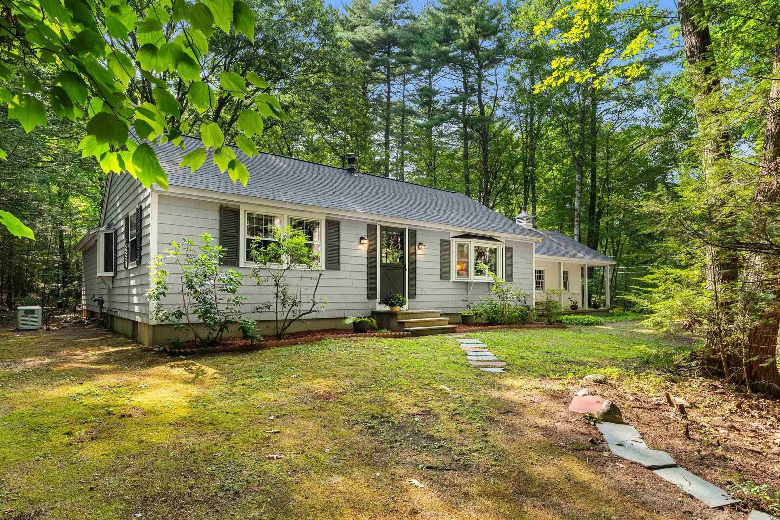 Property Photo:  17 Ravine Road  NH 03031 