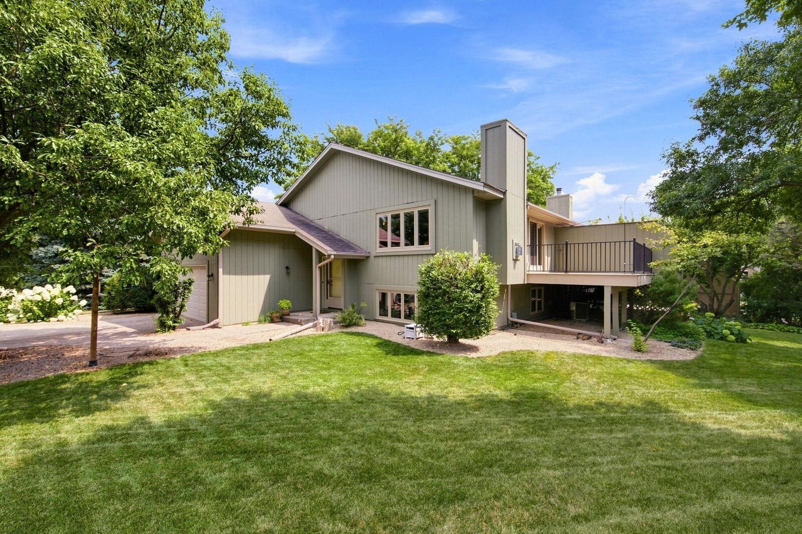 Property Photo: 10277 Tarn Circle MN 55347