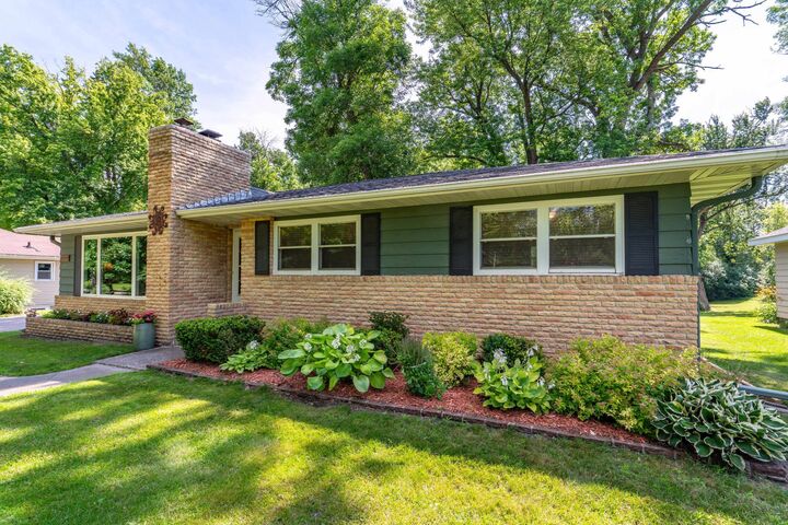 Property Photo:  524 Guttenberg Heights  MN 56537 