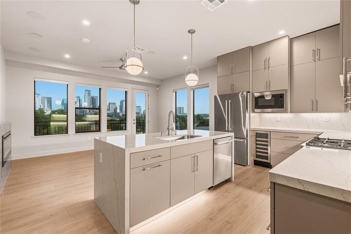Property Photo: 1900 S Ervay Street 416 TX 75215