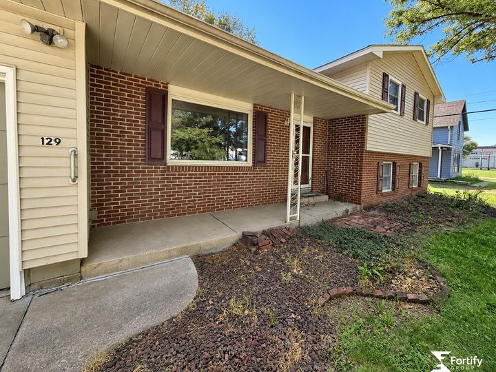Property Photo: 129 N 11th Street NE 68361