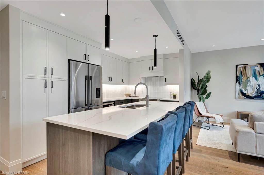 Property Photo: 7 Grand River Street N 202 ON N3L 2L9