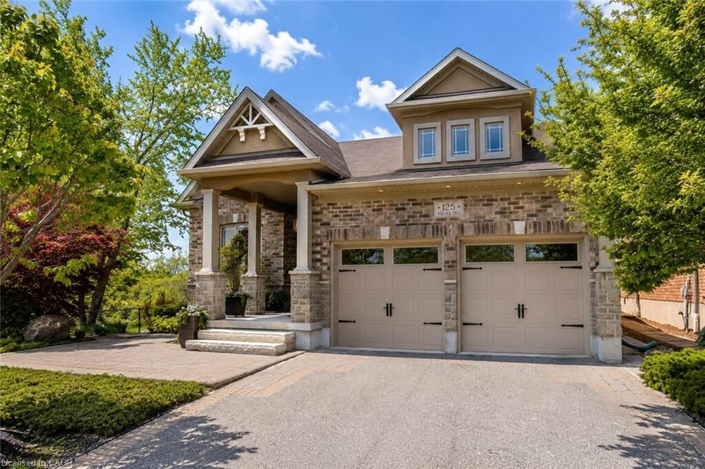 Property Photo: 125 Woolner Trail ON N2A 4N3