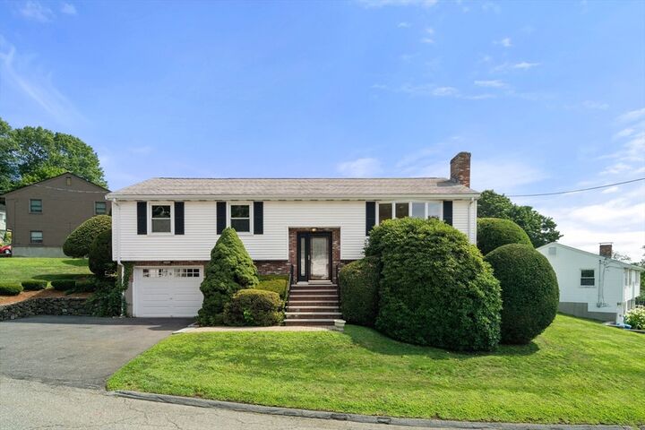 Property Photo:  31 Phillips Cir  MA 02452 