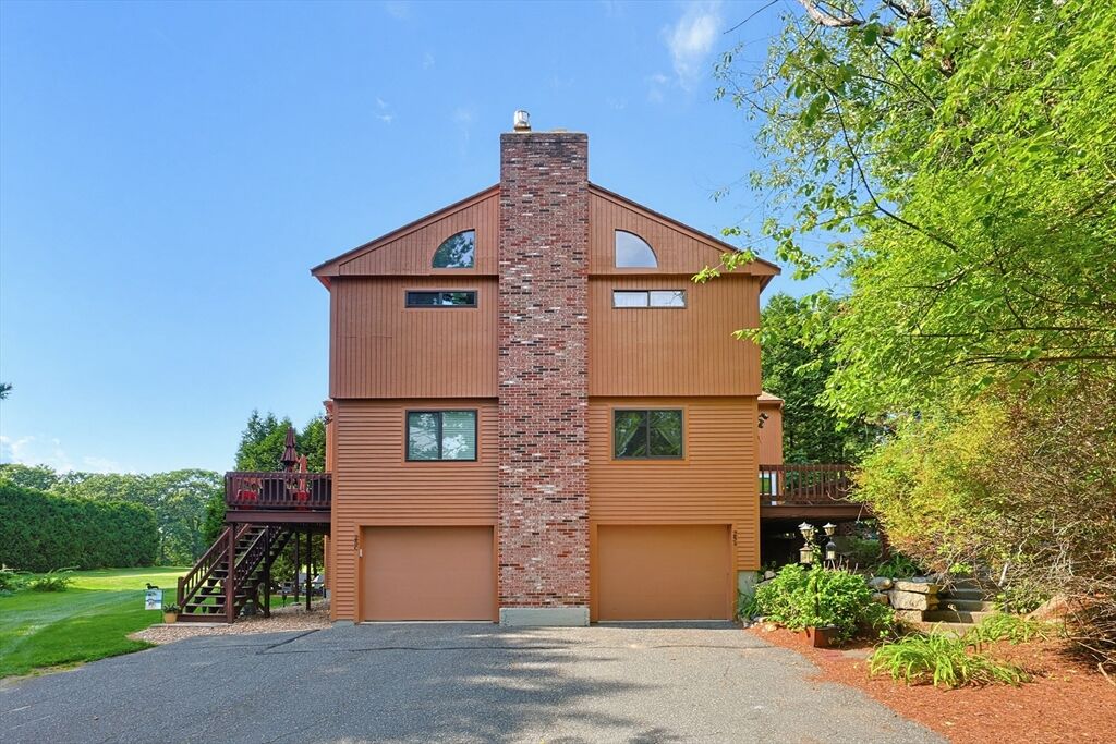 Property Photo:  25 Country Club Ln D  MA 01757 