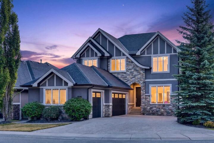 4 Aspen Cliff Close SW — photo 1