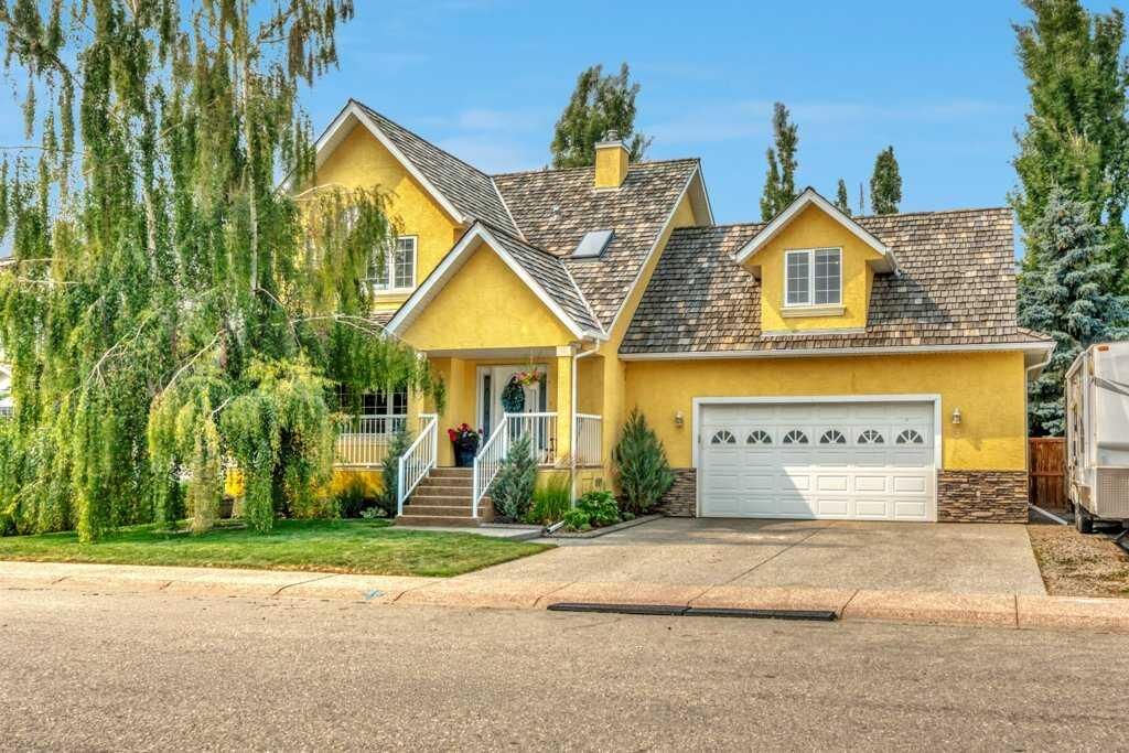 Property Photo:  3 Grande Point Estates  AB T1P 1L3 