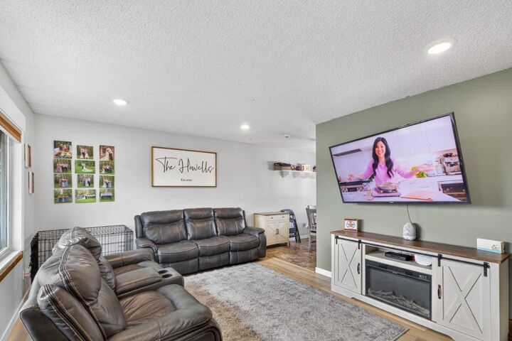 Property Photo: 9922 83 Avenue AB T8V 3T5