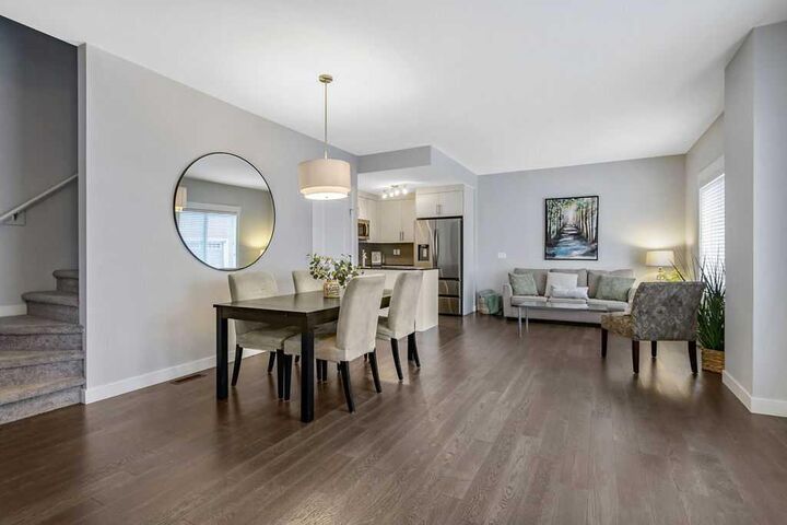 Property Photo:  22 West Coach Manor SW  AB T3H 1R7 