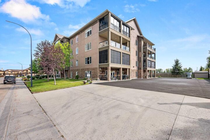 Property Photo: 5305 14 Street 403 AB T9V 2K8