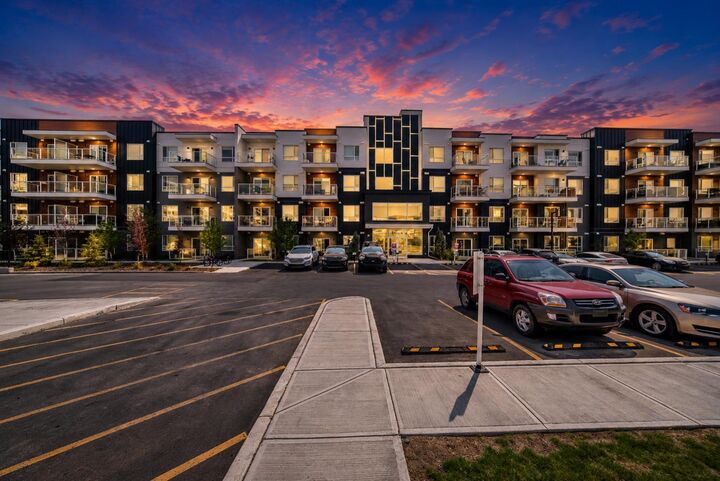 Property Photo: 550 Belmont Street SW 4314 AB T2X 5X1