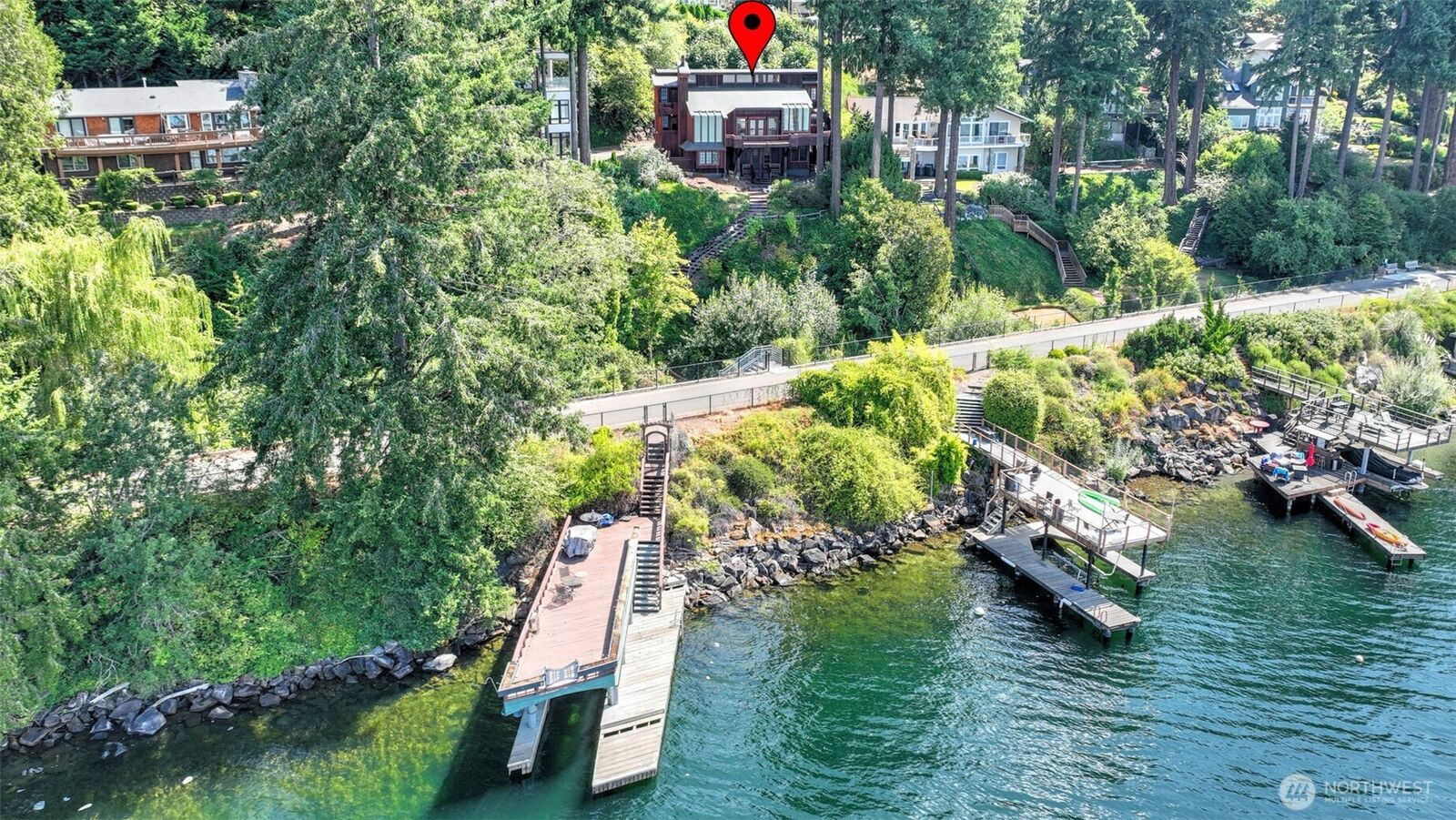 Property Photo: 2305 E Lake Sammamish Place SE WA 98075