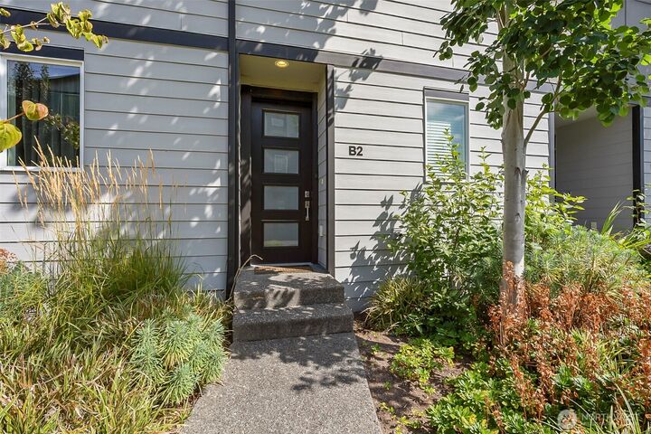 Property Photo:  3230  148th Street SW B2  WA 98087 
